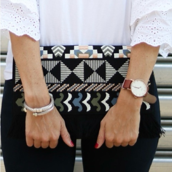 Stella and Dot embroidered clutch - Picture 3 of 5